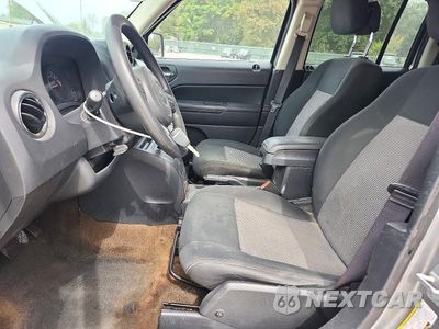 Zdjęcie 7 z 13 samochodu: 2014 JEEP PATRIOT SPORT VIN:1C4NJRBB1ED734474 - miniatura