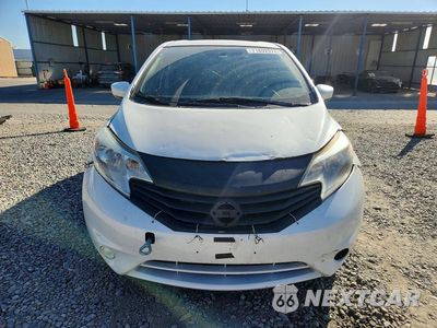 Piąte zdjęcie samochodu w środku: 2015 NISSAN VERSA NOTE S PLUS VIN:3N1CE2CP1FL371041 - miniatura