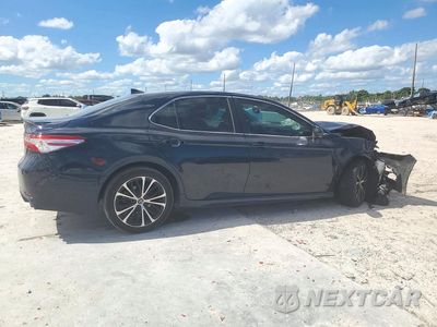 Trzecie zdjęcie samochodu z tyłu: 2020 TOYOTA CAMRY SE VIN:4T1M11AK5LU320086 - miniatura