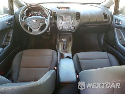 Zdjęcie 8 z 12 samochodu: 2016 KIA FORTE LX VIN:KNAFX4A62G5508903 - miniatura