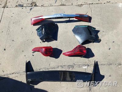 Zdjęcie 13 z 14 samochodu: 2022 KIA SELTOS NIGHTFALL VIN:KNDEUCA25N7292402 - miniatura