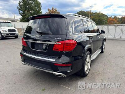 Trzecie zdjęcie samochodu z tyłu: 2015 MERCEDES-BENZ GL 550 4MATIC VIN:4JGDF7DE4FA511188 - miniatura