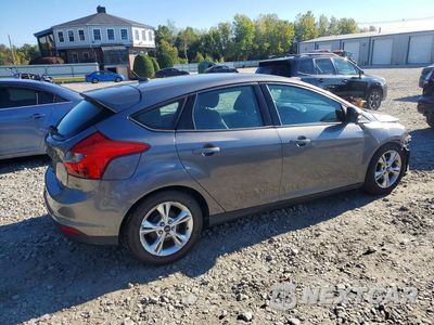 Trzecie zdjęcie samochodu z tyłu: 2014 FORD FOCUS SE VIN:1FADP3K25EL101222 - miniatura