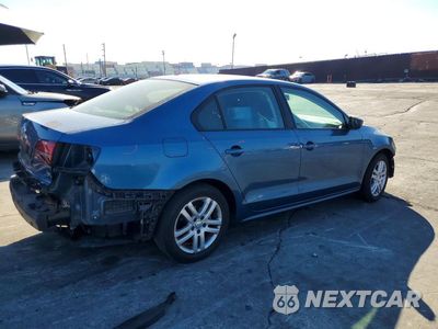 Trzecie zdjęcie samochodu z tyłu: 2018 VOLKSWAGEN JETTA S VIN:3VW2B7AJ6JM222122 - miniatura
