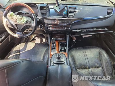 Zdjęcie 8 z 13 samochodu: 2016 KIA K900 LUXURY V8 VIN:KNALW4D42G6032386 - miniatura
