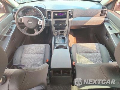 Zdjęcie 8 z 13 samochodu: 2008 JEEP GRAND CHEROKEE LAREDO VIN:1J8GR48K68C240156 - miniatura