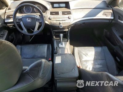 Zdjęcie 8 z 13 samochodu: 2012 HONDA ACCORD SE VIN:1HGCP2F64CA067765 - miniatura