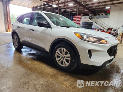 Czwarte zdjęcie samochodu z boku: 2022 FORD ESCAPE S VIN:1FMCU0F65NUA62504 - miniatura
