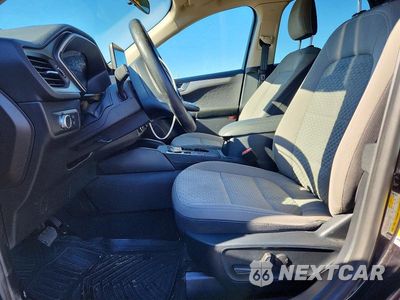 Zdjęcie 7 z 13 samochodu: 2020 FORD ESCAPE SE VIN:1FMCU9G61LUC37394 - miniatura
