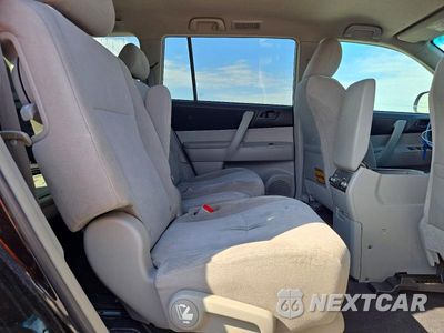 Zdjęcie 11 z 13 samochodu: 2013 TOYOTA HIGHLANDER BASE VIN:5TDZA3EHXDS040965 - miniatura