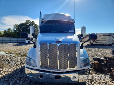 Piąte zdjęcie samochodu w środku: 2020 PETERBILT 579 - SEMI TRUCK VIN:1XPBDP9X7LD646234 - miniatura