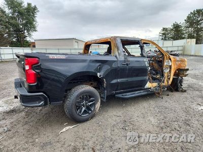 Trzecie zdjęcie samochodu z tyłu: 2020 CHEVROLET SILVERADO K1500 TRAIL BOSS CUSTOM VIN:3GCPYCEFXLG251193 - miniatura