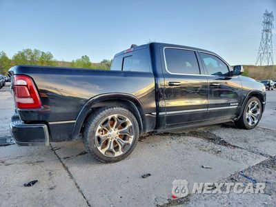 Trzecie zdjęcie samochodu z tyłu: 2019 RAM 1500 LIMITED VIN:1C6SRFHTXKN669809 - miniatura
