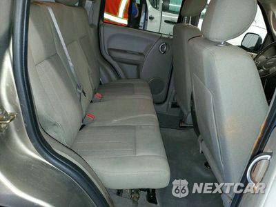 Zdjęcie 11 z 13 samochodu: 2005 JEEP LIBERTY LIMITED VIN:1J4GL58K25W514990 - miniatura