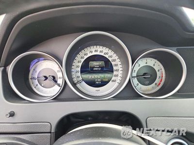 Zdjęcie 9 z 12 samochodu: 2014 MERCEDES-BENZ C 300 4MATIC VIN:WDDGF8AB1EG237385 - miniatura