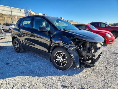 Czwarte zdjęcie samochodu z boku: 2017 CHEVROLET TRAX LS VIN:3GNCJKSBXHL269746 - miniatura