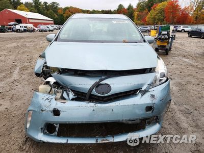 Piąte zdjęcie samochodu w środku: 2013 TOYOTA PRIUS V THREE VIN:JTDZN3EU7D3219774 - miniatura