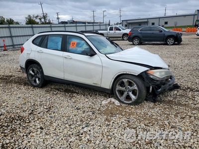 Czwarte zdjęcie samochodu z boku: 2013 BMW X1 XDRIVE35I VIN:WBAVM5C56DVV90595 - miniatura