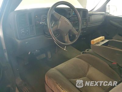 Zdjęcie 8 z 13 samochodu: 2005 CHEVROLET SILVERADO C2500 HEAVY DUTY VIN:1GCHC24U15E321851 - miniatura