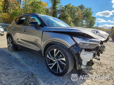 Czwarte zdjęcie samochodu z boku: 2022 VOLVO XC40 T5 R-DESIGN VIN:YV4162UM5N2786608 - miniatura