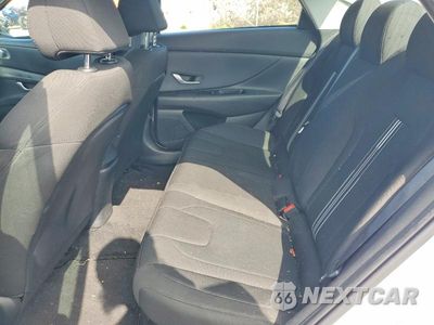 Zdjęcie 10 z 12 samochodu: 2023 HYUNDAI ELANTRA BLUE VIN:KMHLM4AJ9PU077397 - miniatura