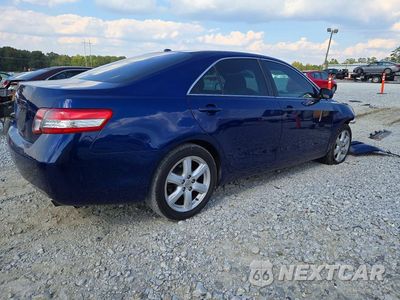 Trzecie zdjęcie samochodu z tyłu: 2011 TOYOTA CAMRY BASE VIN:4T1BF3EK3BU588583 - miniatura
