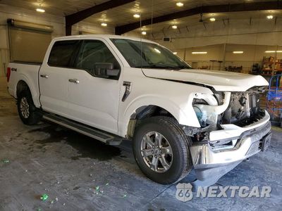 Czwarte zdjęcie samochodu z boku: 2023 FORD F150 SUPERCREW VIN:1FTFW1E5XPFD02339 - miniatura