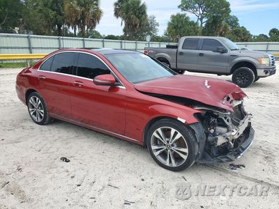 Czwarte zdjęcie samochodu z boku: 2018 MERCEDES-BENZ C 300 4MATIC VIN:55SWF4KB3JU240837 - miniatura
