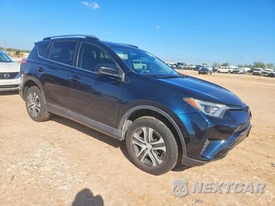 Czwarte zdjęcie samochodu z boku: 2018 TOYOTA RAV4 LE VIN:JTMZFREV1JJ211718 - miniatura