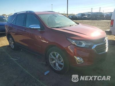 Czwarte zdjęcie samochodu z boku: 2020 CHEVROLET EQUINOX PREMIER VIN:3GNAXNEV0LS620806 - miniatura