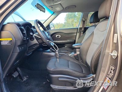 Zdjęcie 7 z 12 samochodu: 2018 KIA SOUL + VIN:KNDJP3A59J7505412 - miniatura