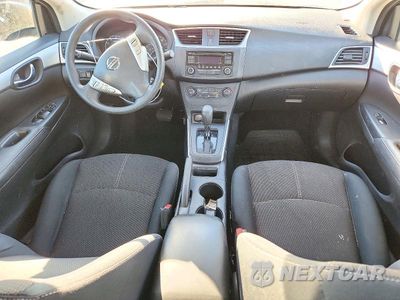 Zdjęcie 8 z 12 samochodu: 2017 NISSAN SENTRA S VIN:3N1AB7AP5HY246548 - miniatura