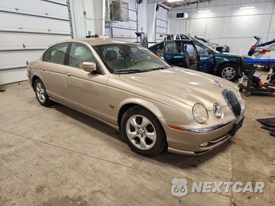 Czwarte zdjęcie samochodu z boku: 2001 JAGUAR S-TYPE VIN:SAJDA01N31FL90925 - miniatura