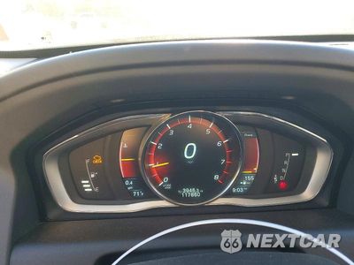 Zdjęcie 9 z 13 samochodu: 2016 VOLVO XC60 T6 PREMIER VIN:YV449MRK7G2894433 - miniatura