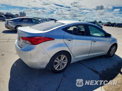 Trzecie zdjęcie samochodu z tyłu: 2013 HYUNDAI ELANTRA LIMITED VIN:KMHDH4AE1DU780810 - miniatura