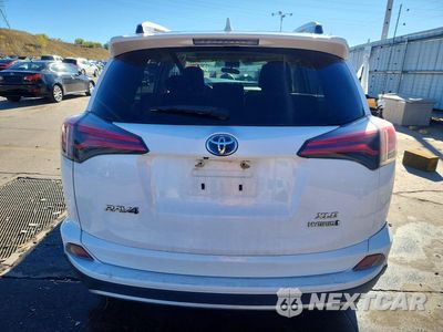 Zdjęcie 6 z 13 samochodu: 2016 TOYOTA RAV4 HV XLE VIN:JTMRJREV7GD026384 - miniatura