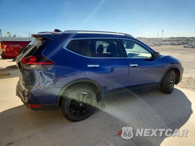 Trzecie zdjęcie samochodu z tyłu: 2019 NISSAN ROGUE SV VIN:5N1AT2MT2KC705150 - miniatura