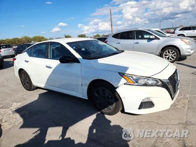 Czwarte zdjęcie samochodu z boku: 2019 NISSAN ALTIMA VIN:1N4BL4BV8KC243014 - miniatura