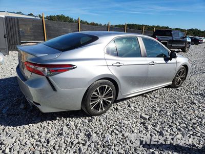 Trzecie zdjęcie samochodu z tyłu: 2018 TOYOTA CAMRY SE VIN:4T1B11HK8JU653697 - miniatura