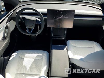 Zdjęcie 8 z 13 samochodu: 2026 TESLA MODEL Y VIN:7SAYGDEE5TA732088 - miniatura
