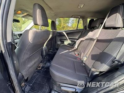 Zdjęcie 12 z 13 samochodu: 2018 TOYOTA RAV4 HYBRID LE VIN:JTMRJREV5JD212545 - miniatura