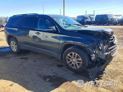 Czwarte zdjęcie samochodu z boku: 2020 CHEVROLET TRAVERSE LT VIN:1GNERGKW8LJ175351 - miniatura