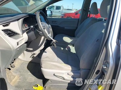 Zdjęcie 7 z 13 samochodu: 2015 TOYOTA SIENNA L 7-PASSENGER VIN:5TDZK3DC5FS569357 - miniatura
