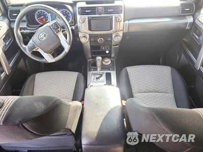 Zdjęcie 8 z 13 samochodu: 2015 TOYOTA 4RUNNER SR5 VIN:JTEBU5JR5F5260652 - miniatura