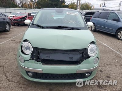 Piąte zdjęcie samochodu w środku: 2015 FIAT 500 LOUNGE VIN:3C3CFFCRXFT514124 - miniatura