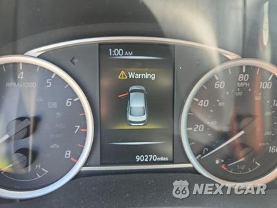 Zdjęcie 9 z 12 samochodu: 2017 NISSAN SENTRA SV VIN:3N1AB7AP7HY217486 - miniatura