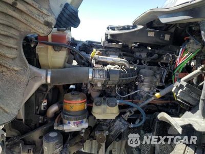 Zdjęcie 10 z 12 samochodu: 2016 FREIGHTLINER CASCADIA VIN:3AKBGDDVXGSHD6210 - miniatura