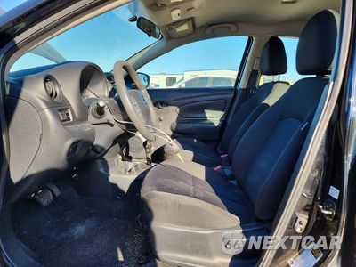 Zdjęcie 7 z 12 samochodu: 2018 NISSAN VERSA S VIN:3N1CN7AP2JL838637 - miniatura