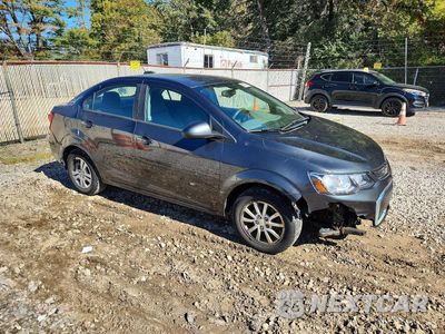 Czwarte zdjęcie samochodu z boku: 2018 CHEVROLET SONIC LS VIN:1G1JB5SH9J4117920 - miniatura