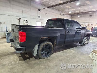 Trzecie zdjęcie samochodu z tyłu: 2018 CHEVROLET SILVERADO K1500 CUSTOM VIN:1GCVKPECXJZ229021 - miniatura